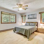 Clifton Township Home With Deck And Heated Sunroom!