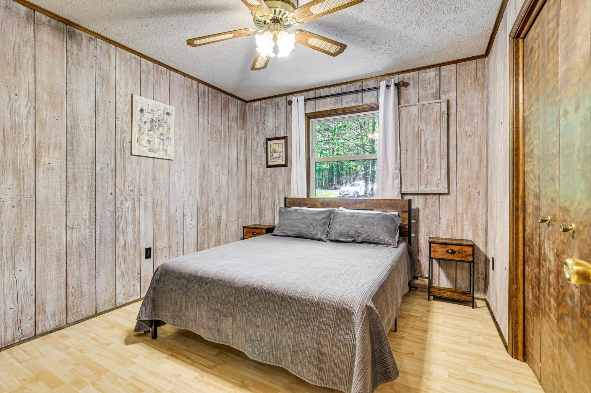 Holiday home Clifton Township With Deck And Heated Sunroom! Gouldsboro