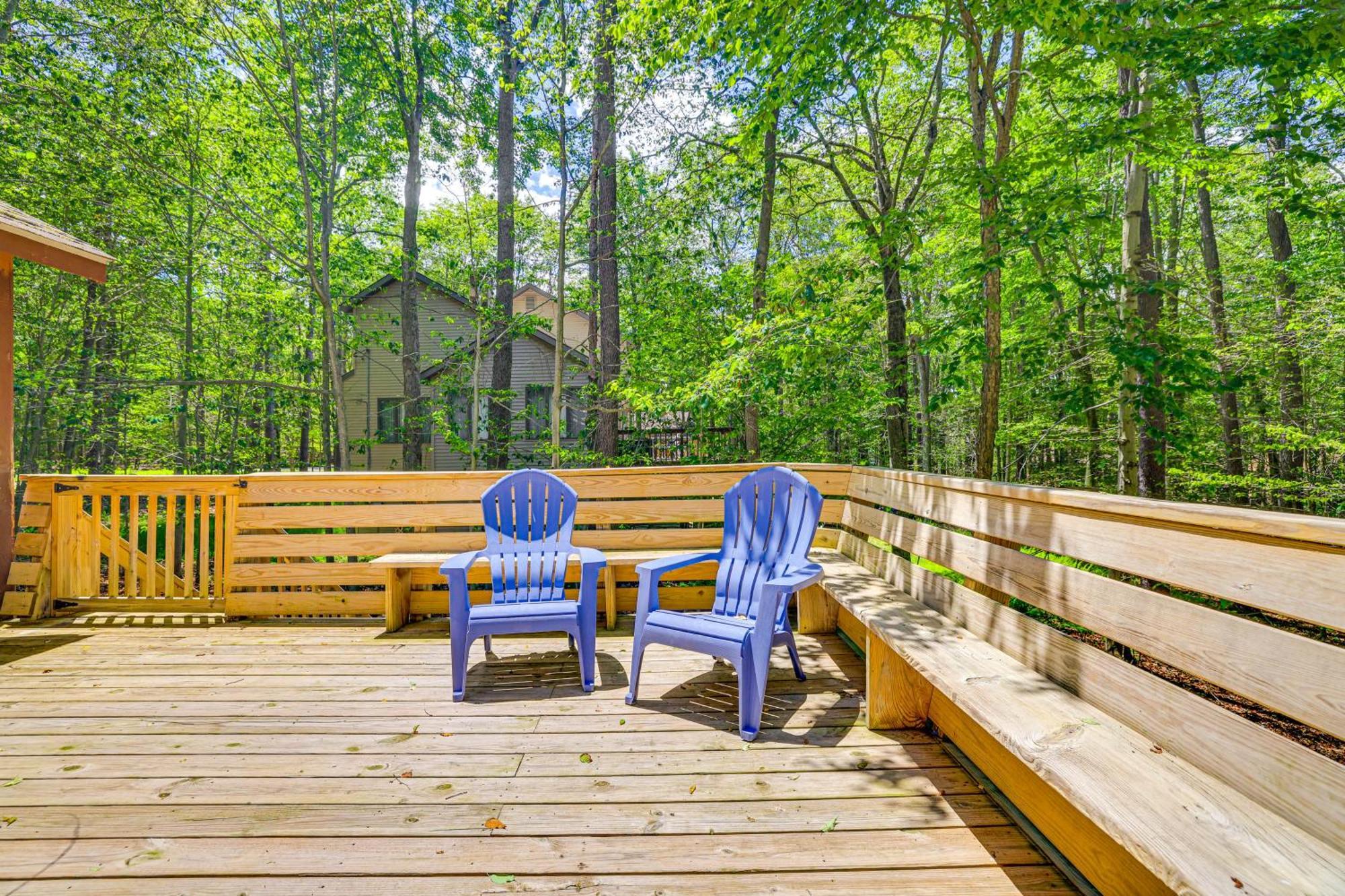 Clifton Township With Deck And Heated Sunroom! Holiday home
