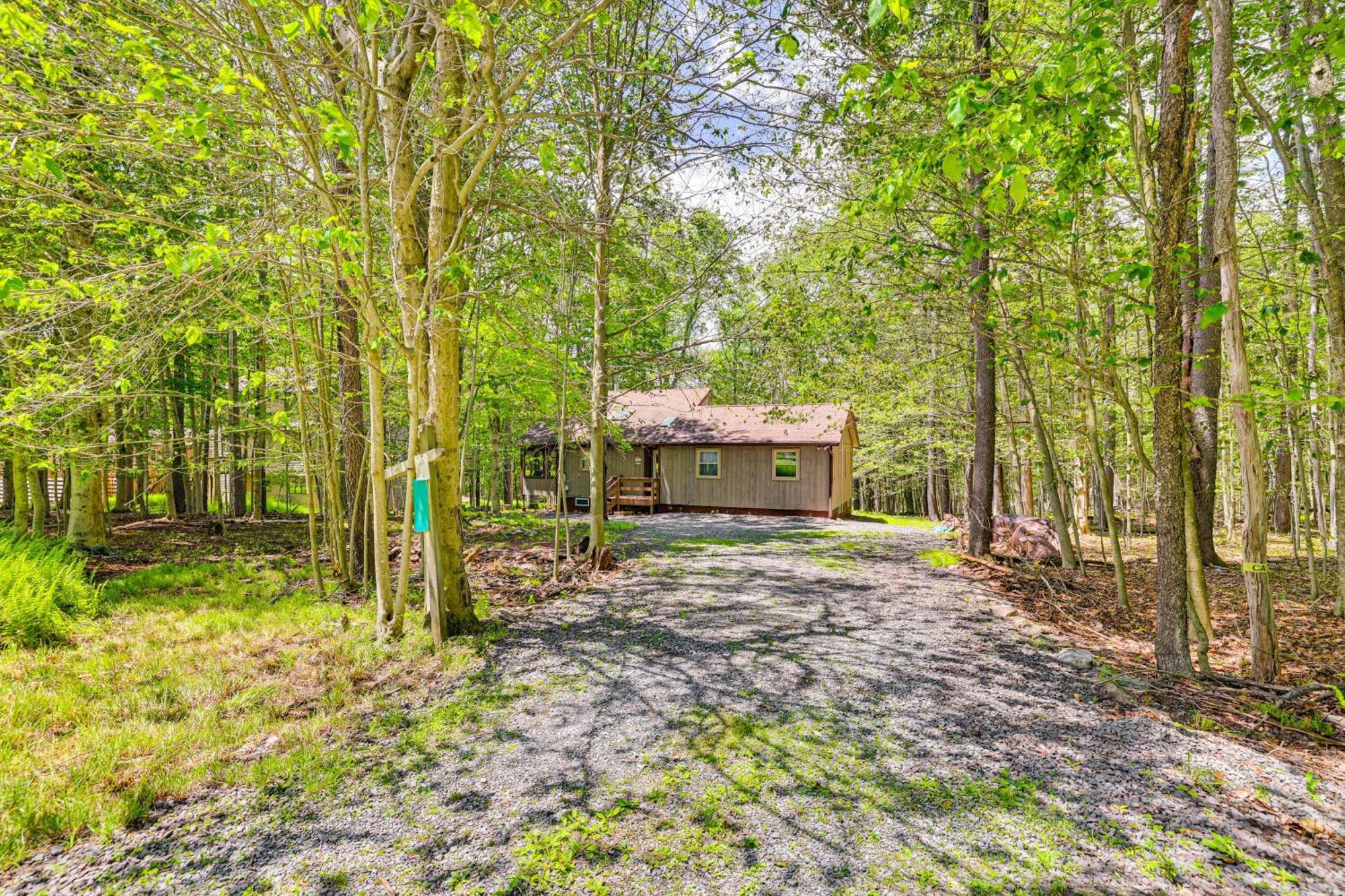 Holiday home Clifton Township With Deck And Heated Sunroom!